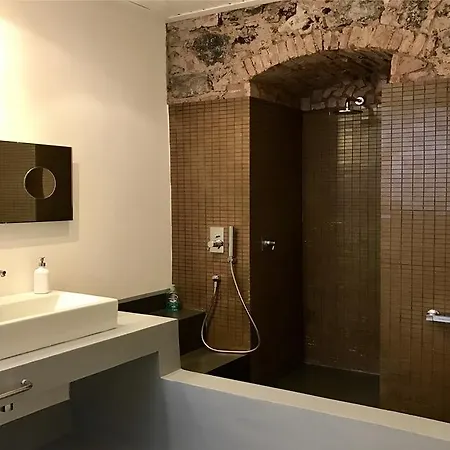 Bed and Breakfast Theater *