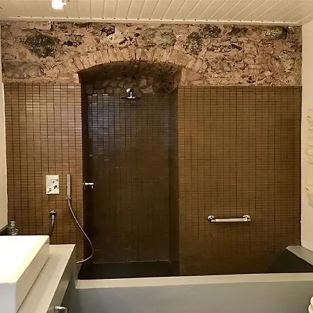 Theater Bed and Breakfast *